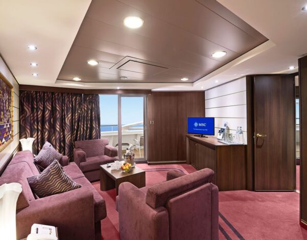 Yacht Club - Image 4