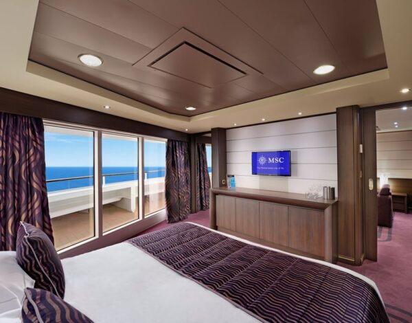 Yacht Club - Image 3